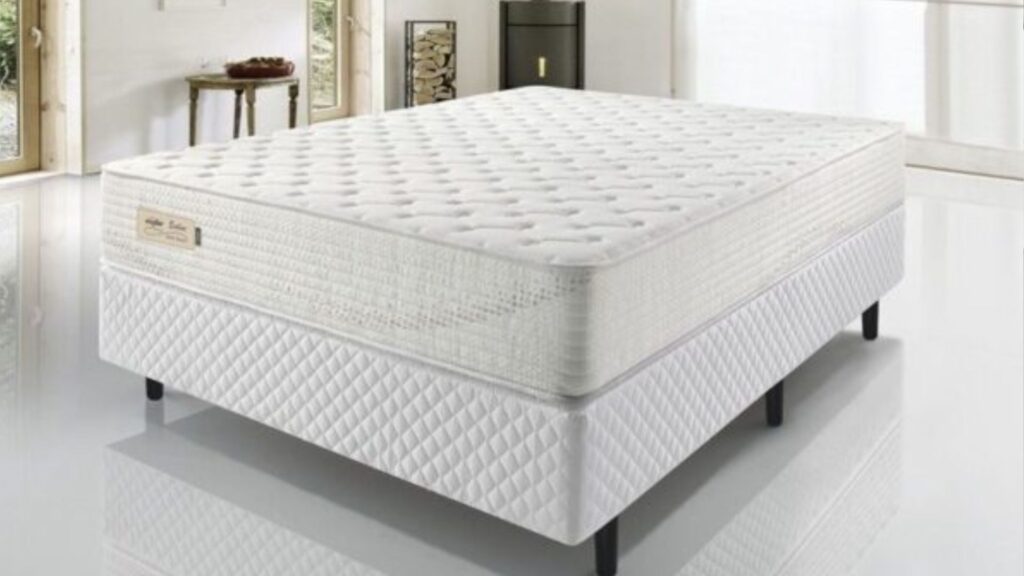 Conjunto Box King Audaz Molas Ensacadas High Power 193x203x72cm Móveis Bom Jesus Descubra o Conjunto Box Casal Ecoline D33, conforto e estilo para seu quarto com qualidade e praticidade.